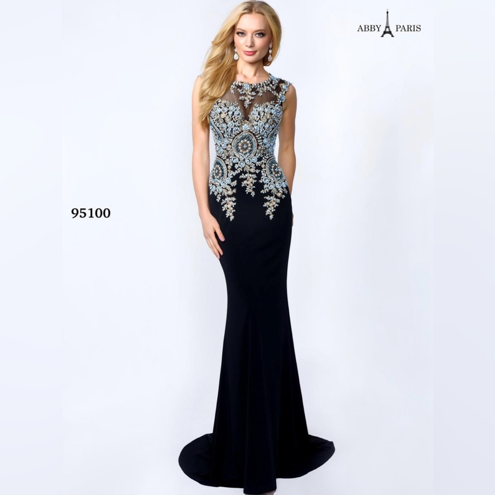 NWT Abby Paris by Lucci Lu Formal Evening Gown. Size 2. Black Beaded MSRP $289